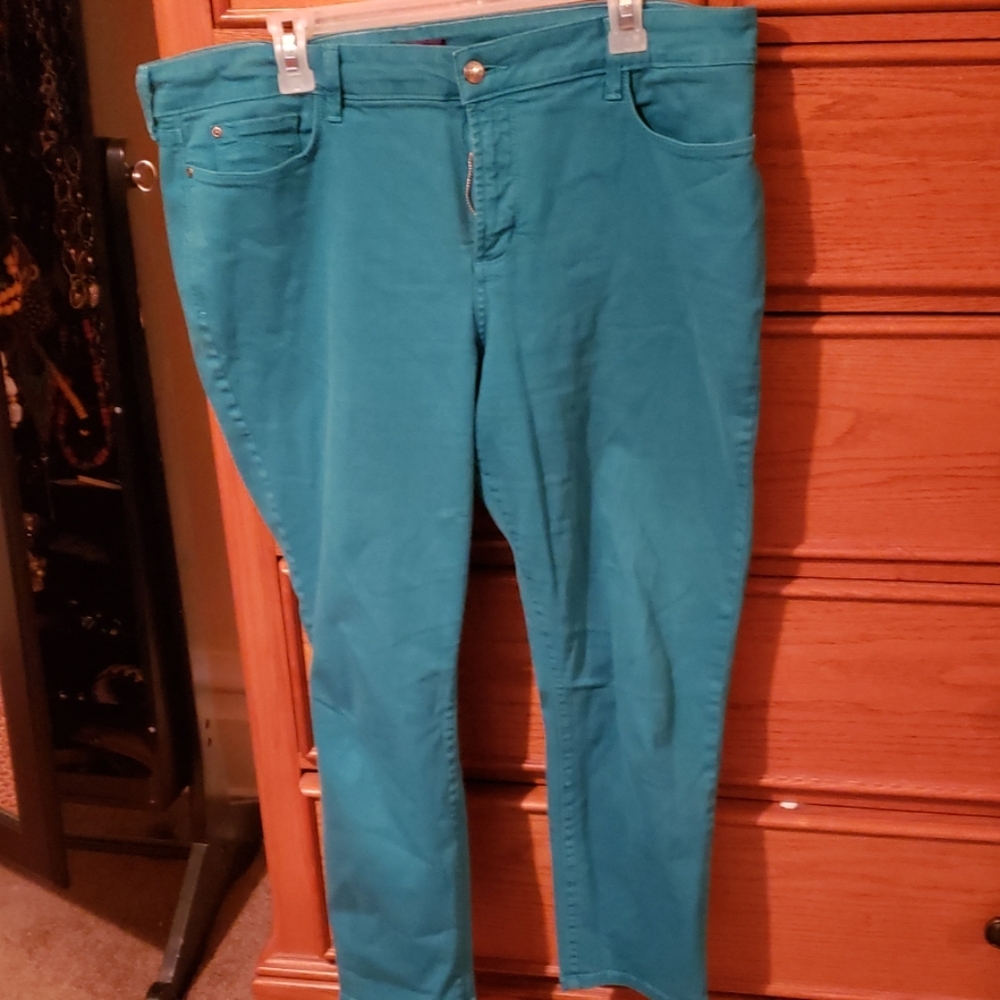 Ankle pants